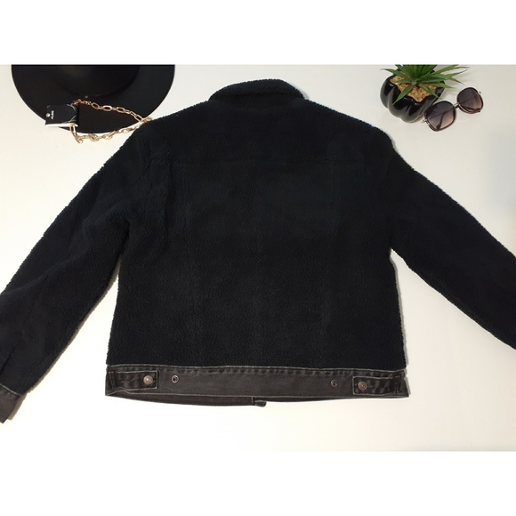 💎NWT Levi's Black Sherpa Ex-Boyfriend Trucker Jacket - Picture 8 of 12